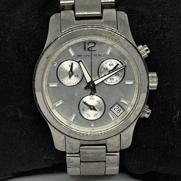 Michael Kors Runway MK5428 Women Stainless Steel Analog Dial Quartz Watch WO687 - Picture 2 of 12